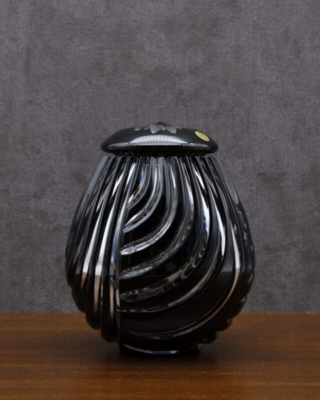 Bohemia Crystal Linum hand cut urn 145 mm black - 2